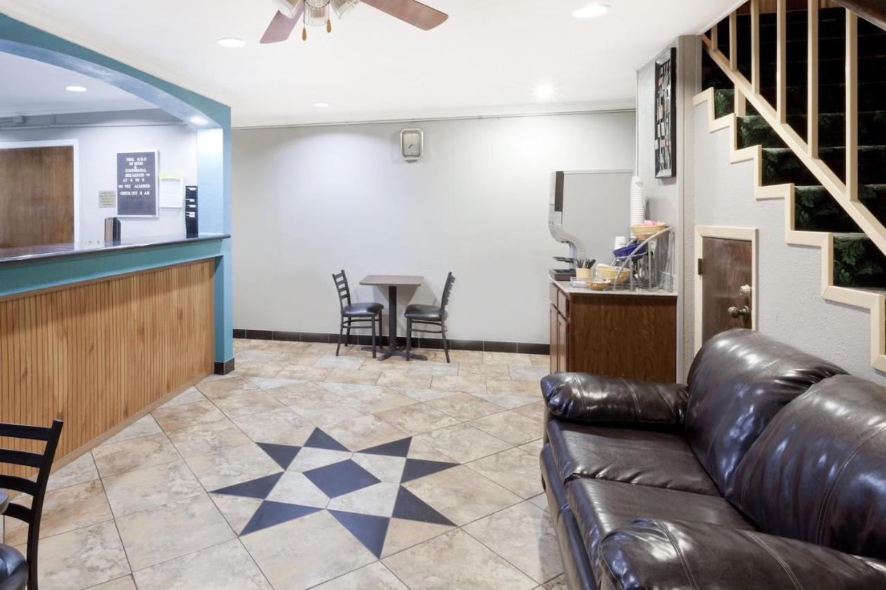 Lone Star Inn Kenedy Ngoại thất bức ảnh