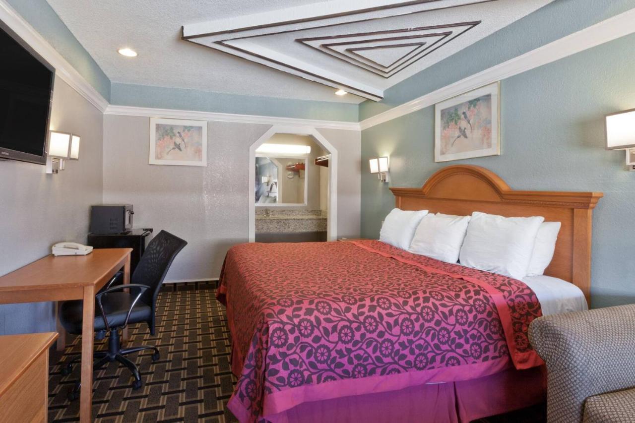 Lone Star Inn Kenedy Ngoại thất bức ảnh